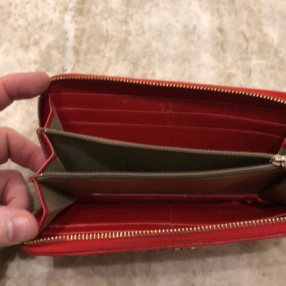 Red FENDI wallet - Picture 2 of 3